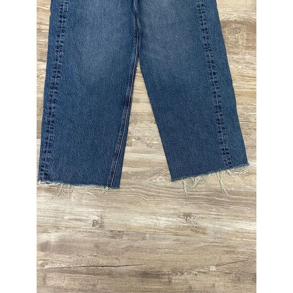 American Eagle Foldover Super High Rise Jeans Cropped Distressed Women’s Sz 2 - Picture 2 of 5